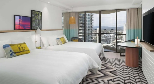 Номер Standard с видом на город QT Gold Coast