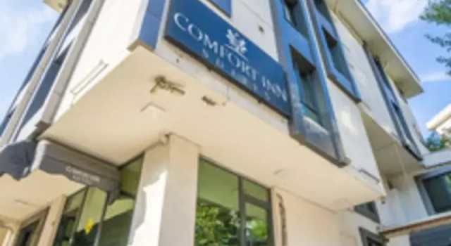 216 Comfort Inn Suite