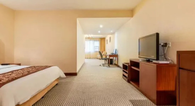 Люкс с видом на внутренний двор Jintan Square South Great Wall Hotel (Tongren Station Branch)