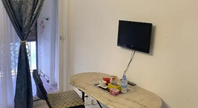 Joli studio neuf av terrasse à 50 m de la mer et gare, Book Hotel Roquebrune-Cap-Martin 