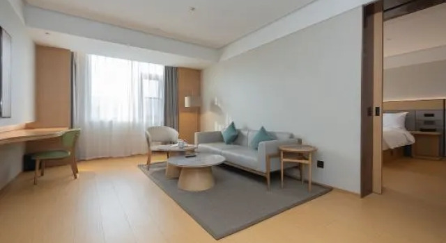 Люкс JI Hotel (Jining Yanzhou Jianshedong Road)