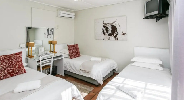 Трёхместный номер Standard Wagon Wheel Country Lodge