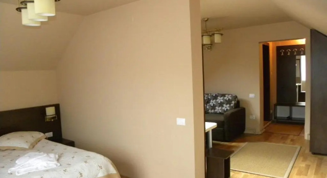 Casa Enescu, Rezerwuj Hotel Hotele w Prahova Valley z parkingiem, Parking