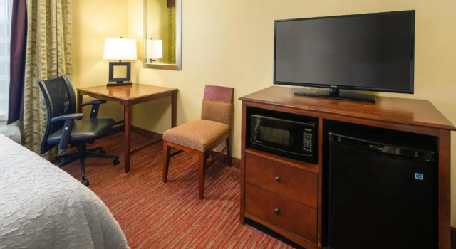 Трёхместный номер Standard Hampton Inn Kimball
