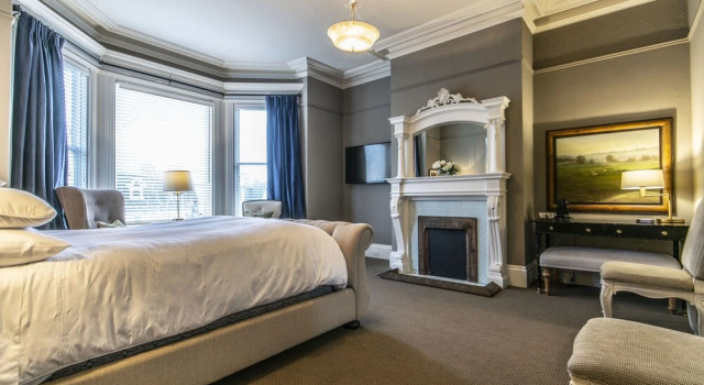 Luxe suite Ryan Mansion