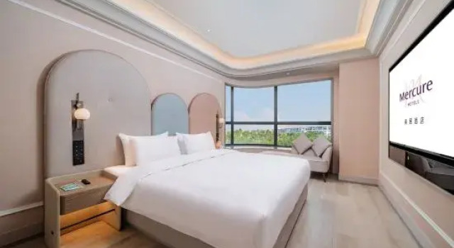 Люкс Deluxe Mercure Guangzhou Baiyun International Airport