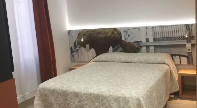 Двухместный номер Standard с балконом Hostal Cervelo