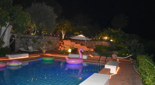 Suite Margherita With Private Garden and Shared Pool