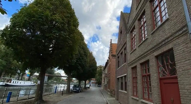 Spacious House in the Historic Center of Bruges, Забронировать Дом для отпуска Виллы Брюгге, рядом с Frietmuseum, Вилла