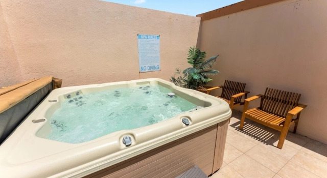 Апартаменты Пентхаус с 3 комнатами oceanfront Paradise Beach Club - Direct Oceanfront Condos with Heated Pool Pet-Friendly