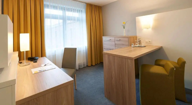 Люкс Four Points Flex by Sheraton Hannover