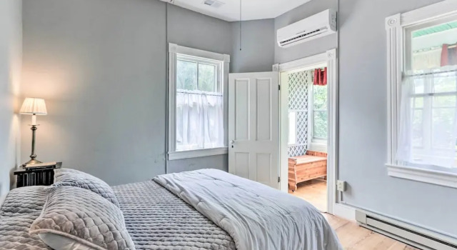 Апартаменты Historic Townhome in Downtown Shepherdstown!