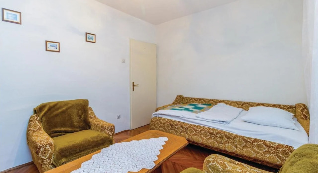 Awesome Apartment in Senj With 3 Bedrooms and Wifi, Prenota Appartamento Segna 