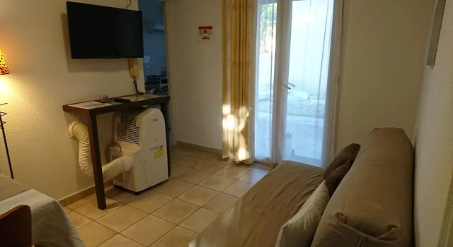 Hôtel Les Oliviers, จอง โรงแรม Cabrieres-d'Avignon Luberon
