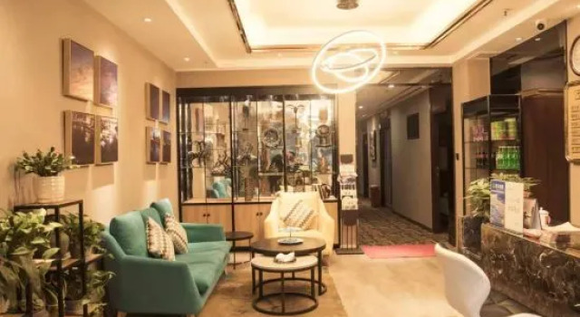 Zhigang Hotel (Daping Metro Station Branch), Забронировать Отель Отели Чунцин с парковкой, рядом с Станция метро Daping, Парковка