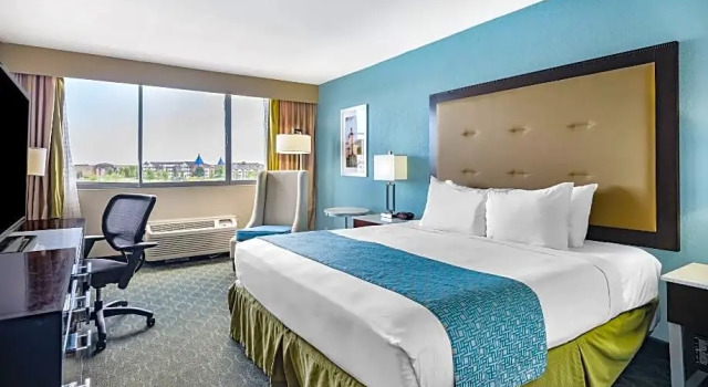 Двухместный номер Standard Wyndham Garden Kenosha Harborside