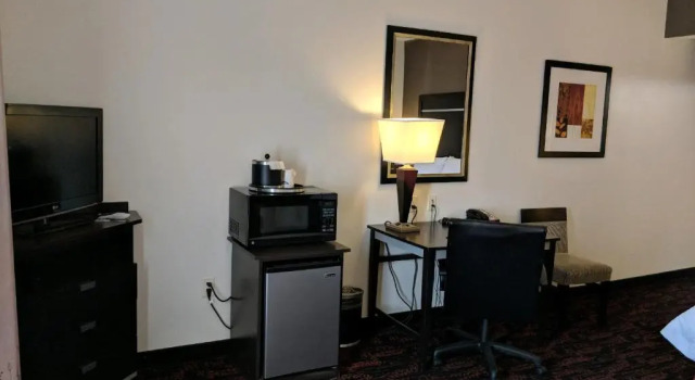 Двухместный номер для некурящих Mobility/Hearing Accessible with Tub Hampton Inn & Suites Tulsa/Tulsa Hills