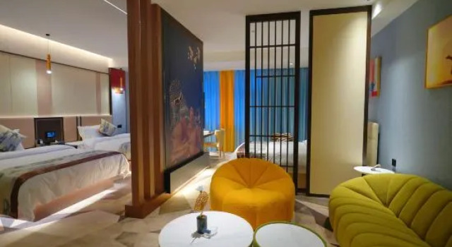 Семейный люкс Qujing Qihui Intelligent Hotel (Qiqu Dreams Great World Branch)