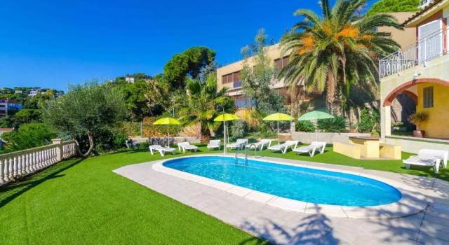 Club Villamar - Neiva, Varaa Villa Hotellit Costa Brava uima-altaalla, Uima-allas