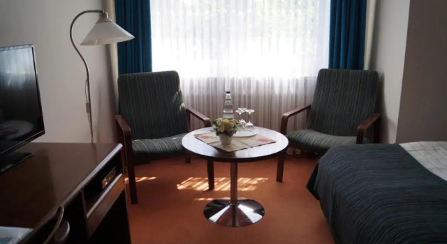 Hotel Forsthaus St. Hubertus, Забронировать Отель Грос-Гронау Lauenburg Lakes