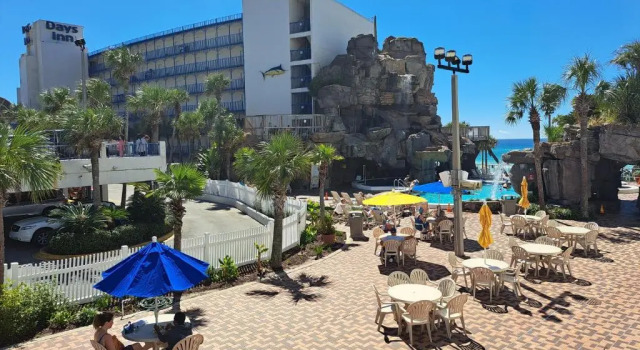 Четырёхместный номер Standard рядом с пляжем Days Inn by Wyndham Panama City Beach Beachfront Resort