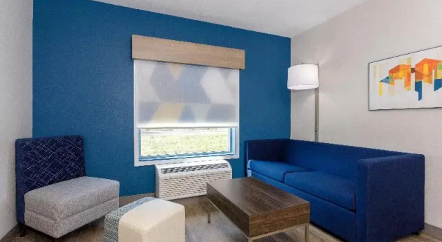 Четырёхместный люкс Holiday Inn Express & Suites Macclenny by IHG