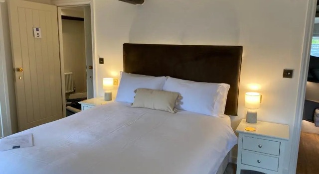 Номер Standard Coffee & Stays at Cartmel Square