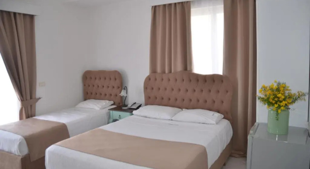 Четырёхместный номер Standard с видом на море Epirus Hotel