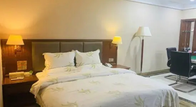 Люкс Deluxe Kaiyi Business Hotel