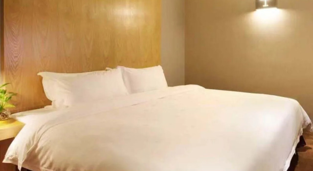 Shen Zhen Ya Yuan Long Jing Hotel, Rezerwuj Hotel Hotele w Shenzhen z parkingiem, Parking