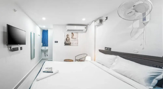 Hivee Hotel, Rezerwuj Hotel Hyderabad 