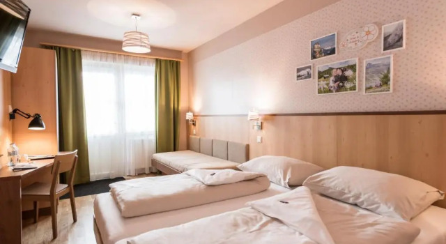 Трёхместный номер Standard JUFA Hotel Grundlsee