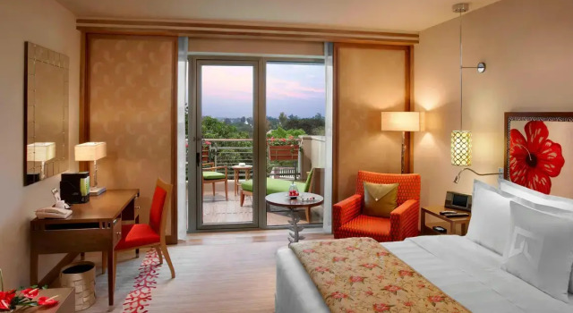Двухместный люкс Towers c 1 комнатой с видом на бассейн ITC Gardenia, a Luxury Collection Hotel, Bengaluru