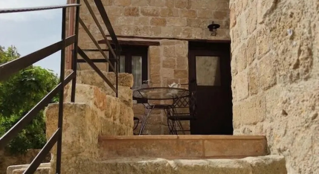 Четырёхместный номер Luxury Porolithos Boutique Hotel