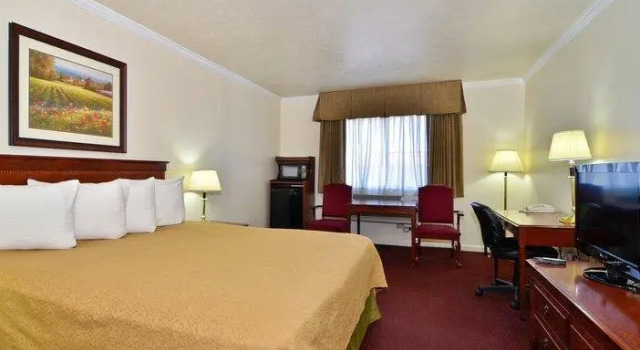 Двухместный люкс c 1 комнатой Best Western Salinas Monterey