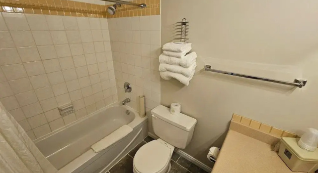 Четырёхместный номер Deluxe 108 Golf Resort
