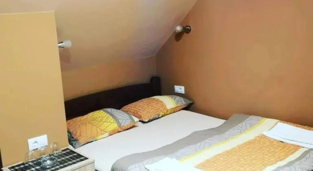 Letnjikovac rooms, Buchen Sie Bed & Breakfast Šabac Zentralserbien