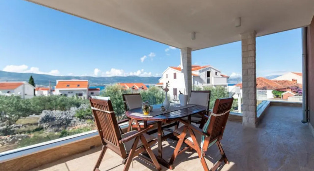 Апартаменты Цокольный этаж c 1 комнатой с видом на море Apartments Belmat