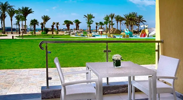Двухместный номер Premium с видом на сад Hilton Hurghada Plaza Hotel