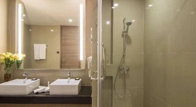 Люкс с красивым видом из окна Best Western Plus Wanda Grand Hotel