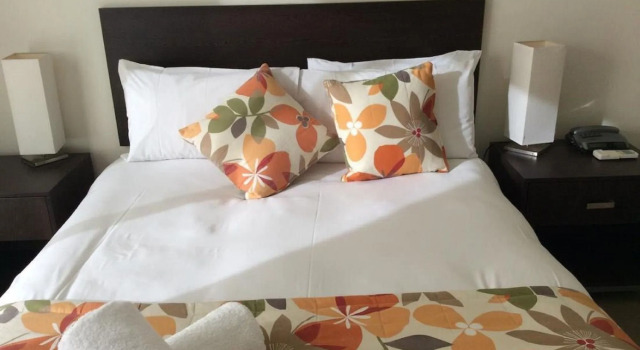 Oceanic on Thompson Apartments, Book Apartment Cowes 
