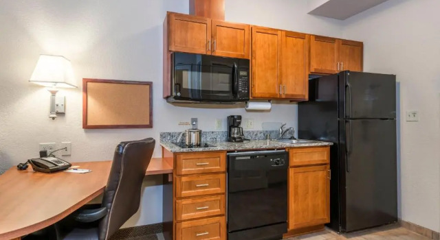 Двухместный номер Standard Candlewood Suites Burlington by IHG
