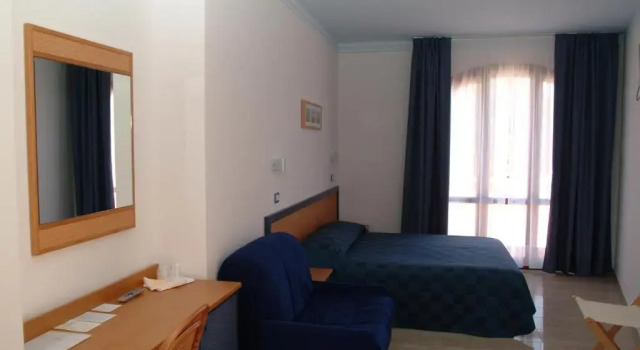 Трёхместный номер Standard Hotel Mistral