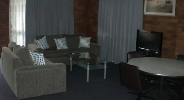 Люкс Whiteoaks Motel & Lodges