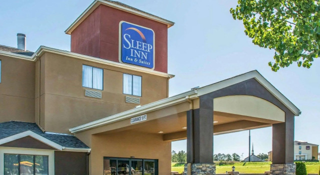 Standard Zimmer Sleep Inn & Suites Cullman I-65 exit 310