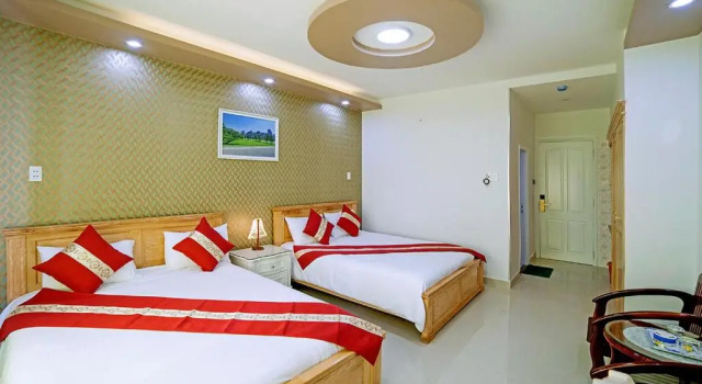 Номер Deluxe Khách Sạn Quốc Cường-Dì Tám