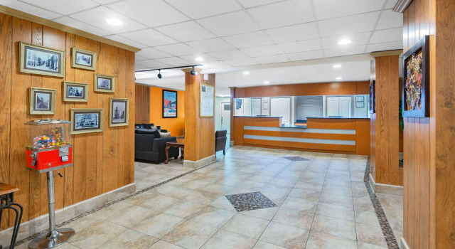 Howard Johnson by Wyndham Staunton, Prenota Hotel Staunton 