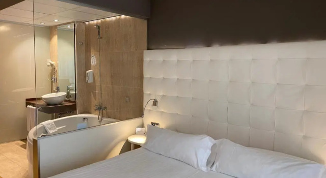 Полулюкс Hotel Longoria Plaza by Pandora Hoteles