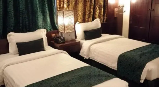 Полулюкс Rawdat Al Safwa Hotel