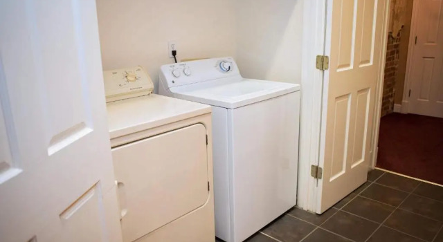 Апартаменты c 1 комнатой Quarter House Suites